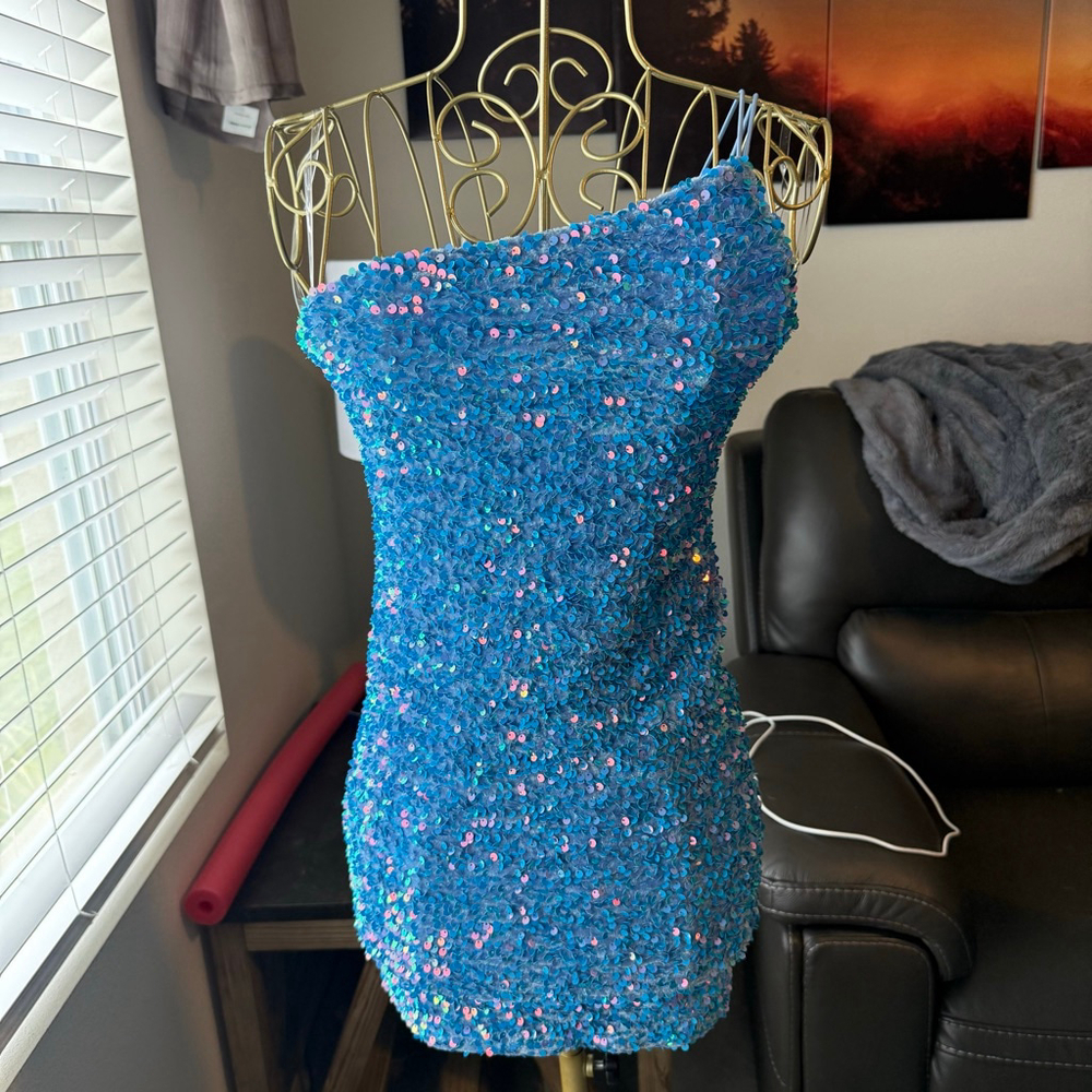 Women's Poppies and Roses Blue Sequin Mini Dress Size 10
